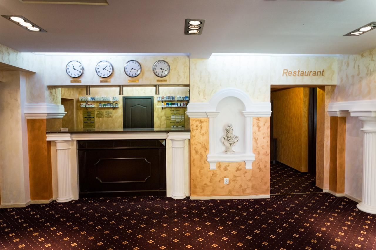 Отель Hotel Zamca Suceava Сучава-26