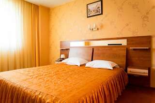 Отель Hotel Zamca Suceava Сучава Двухместный номер с 1 кроватью-6