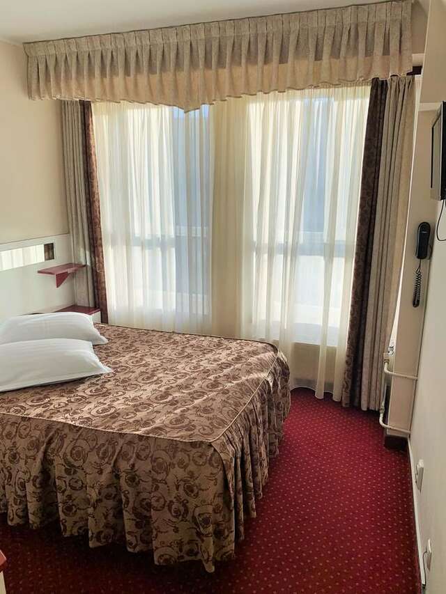 Отель Hotel Zamca Suceava Сучава-17